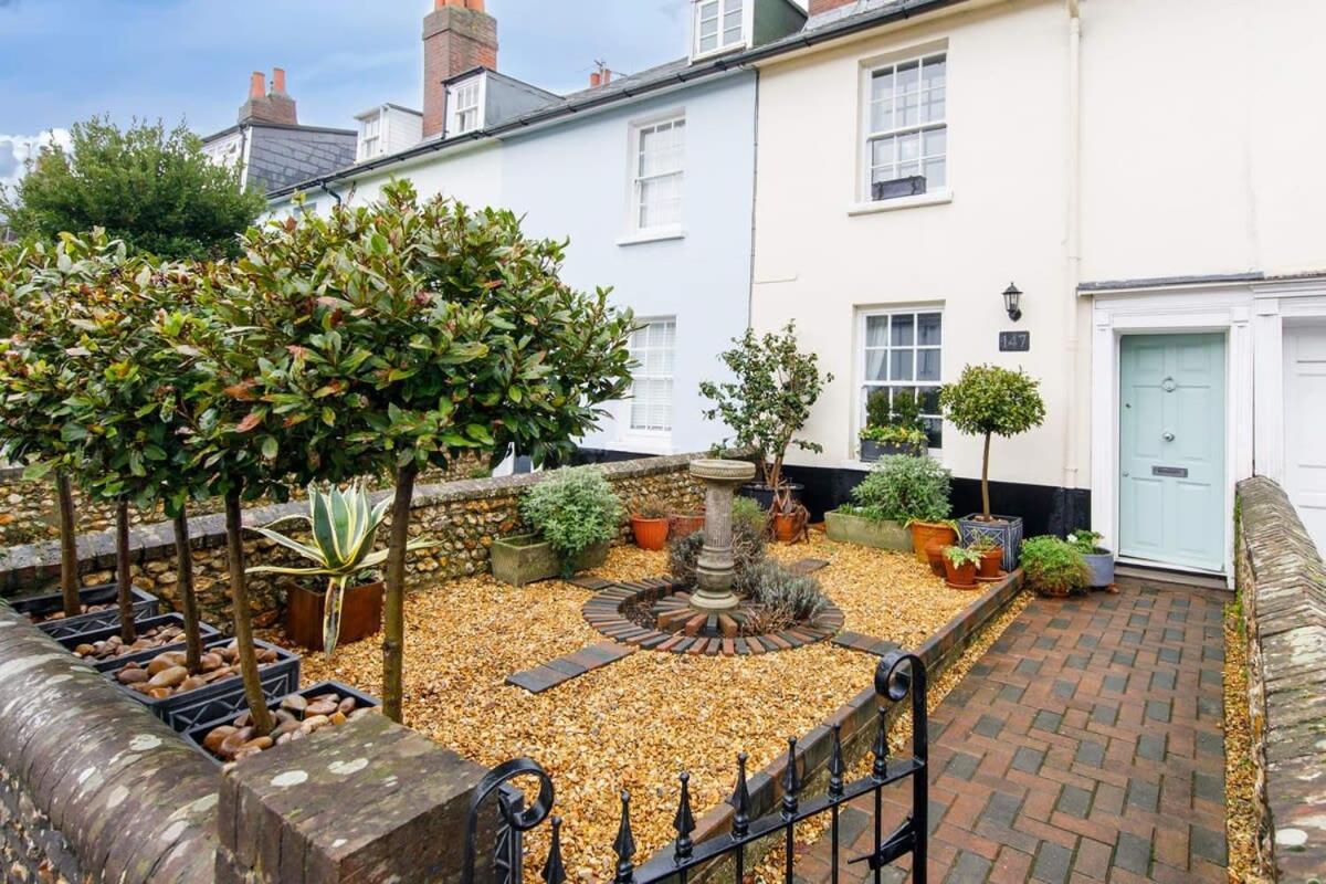 Beautiful Georgian Home In The Heart Of Chichester Buitenkant foto